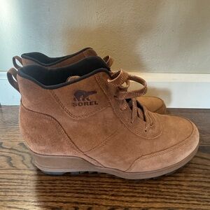 Sorel Tan Suede Lace-Up Boots